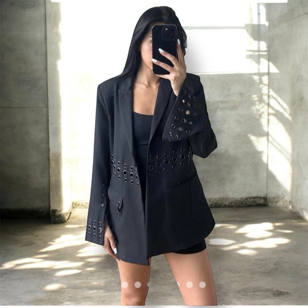 Rare Dylanlex "Jagger" Eyelet Statement Blazer - … - image 2